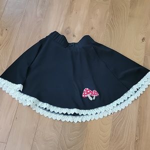 mushroom mini skirt super cute trendy flattering size m fits like a large imo